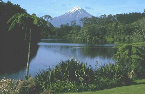 Mt. Taranaki (Previously Egmont) (Don Hadden hadden@ihug.co.nz Copyright )